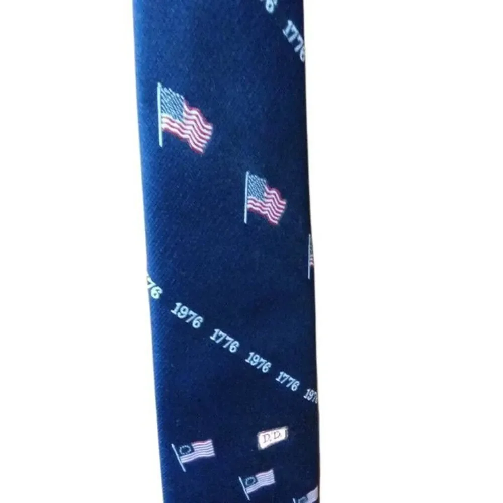 Rare Vintage Bicentennial Nudie Girl Handpainted Tie
